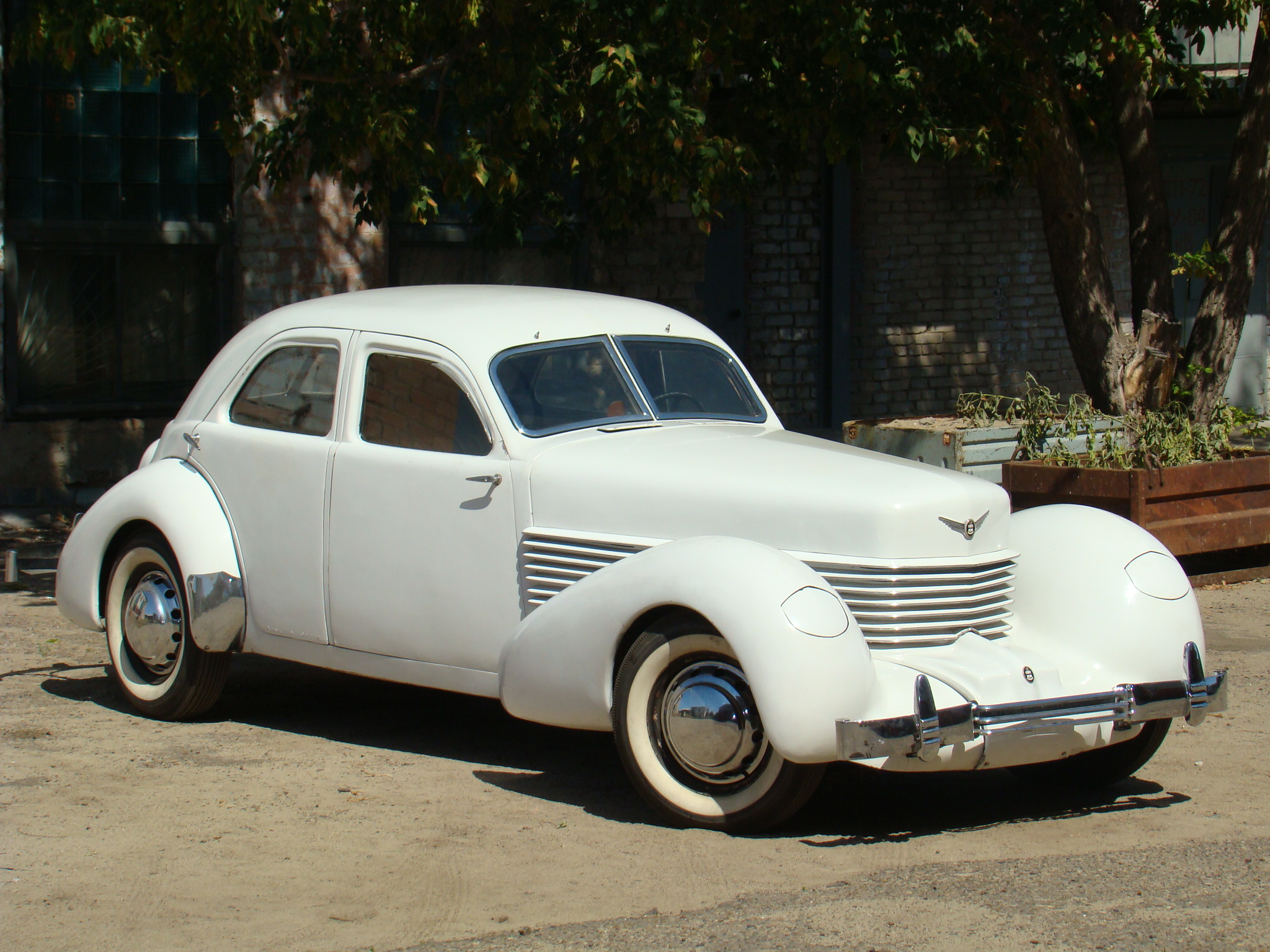1937 Cord Beverly 